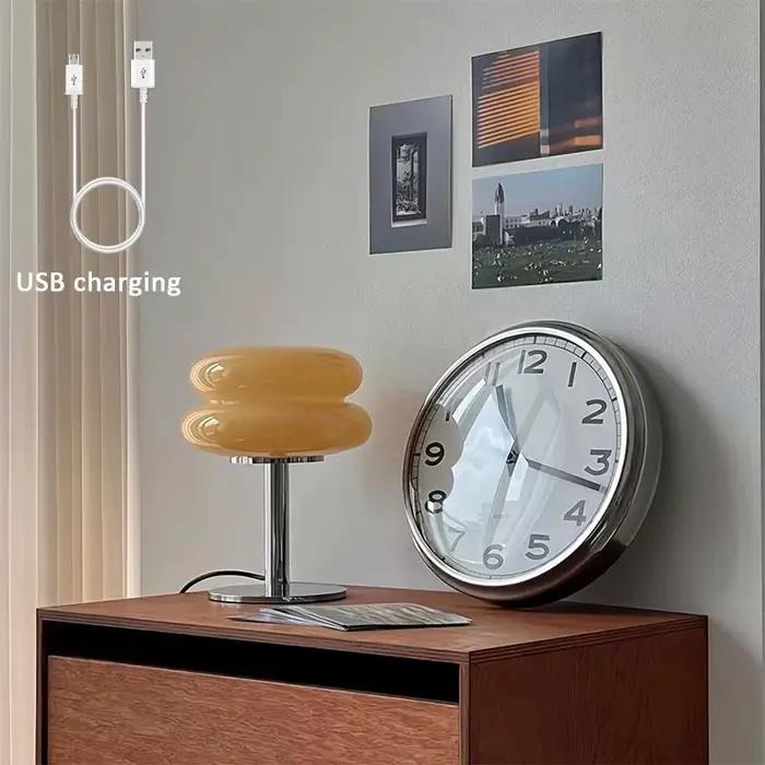 Lampe de table LED en frêne de verre