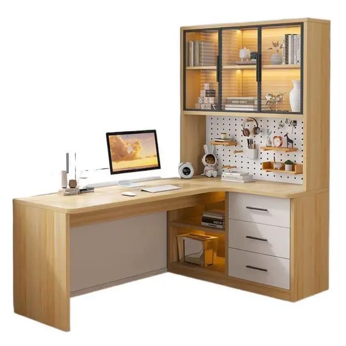 Bureau d'angle en forme de L avec bibliothèque intégrée