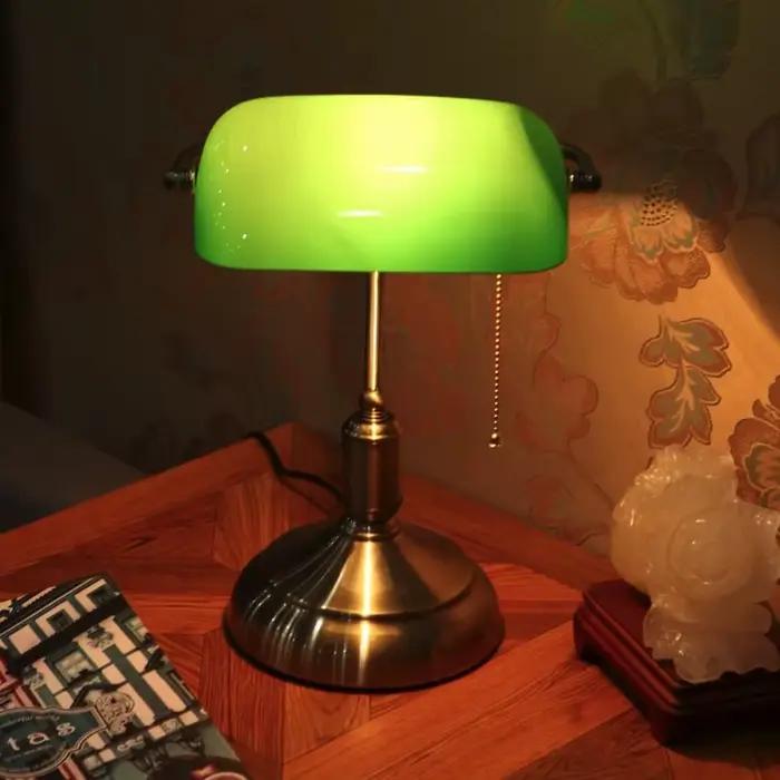 Antique Bronze mode lampe de Table américain rétro étude travail lecture lampes de bureau vert Protection des yeux chambre chevet Luminaires