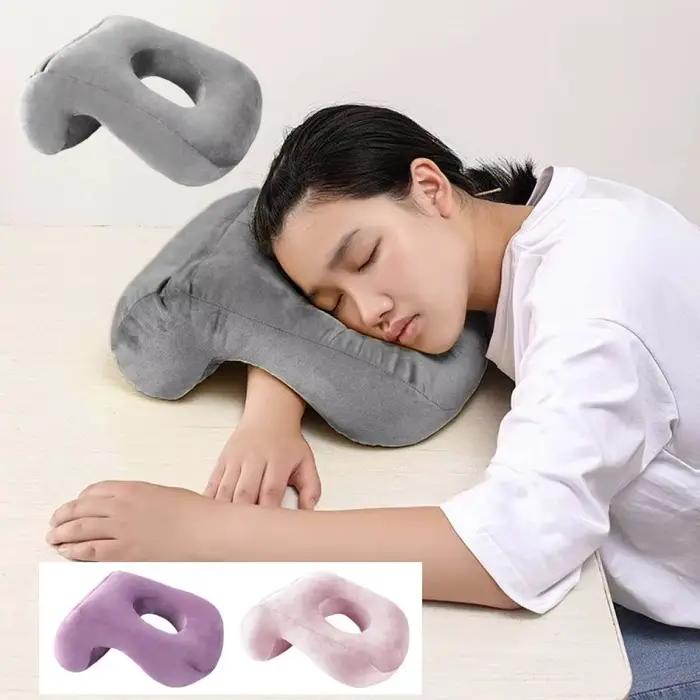 Oreiller de sieste relaxant pour le bureau