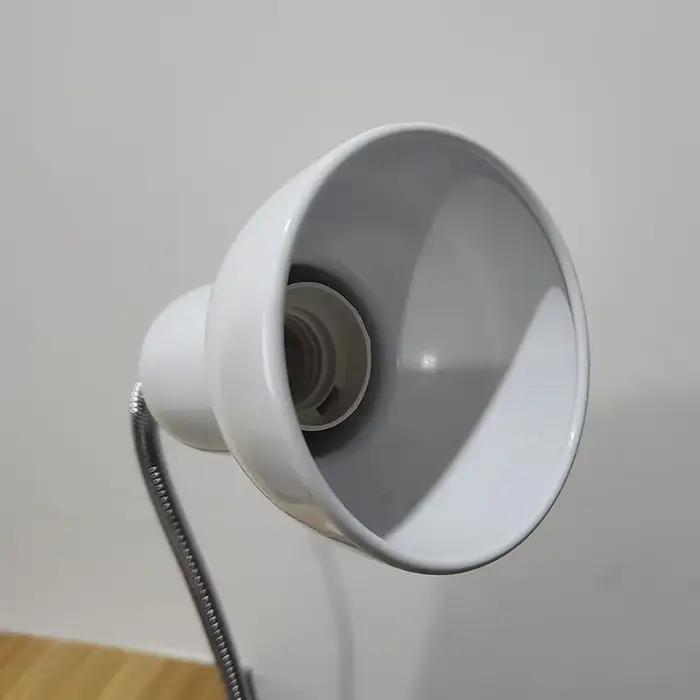 Lampe de bureau avec base à pince et col de cygne réglable