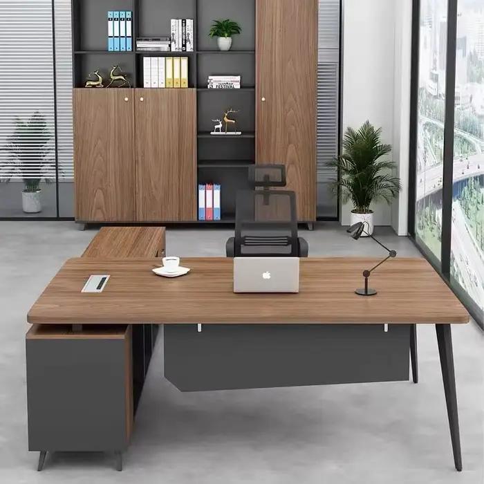 Bureau de gestionnaire en bambou simple moderne