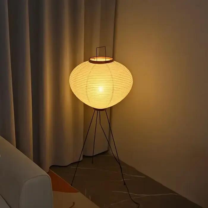 Lampadaire japonais Noguchi Akari en papier de riz Wabi Sabi