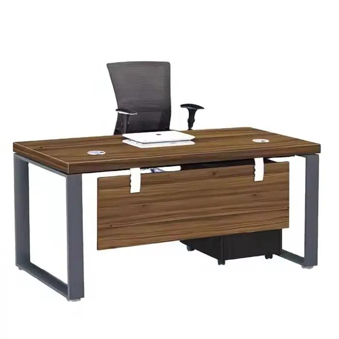 Bureau de poste de travail unique moderne