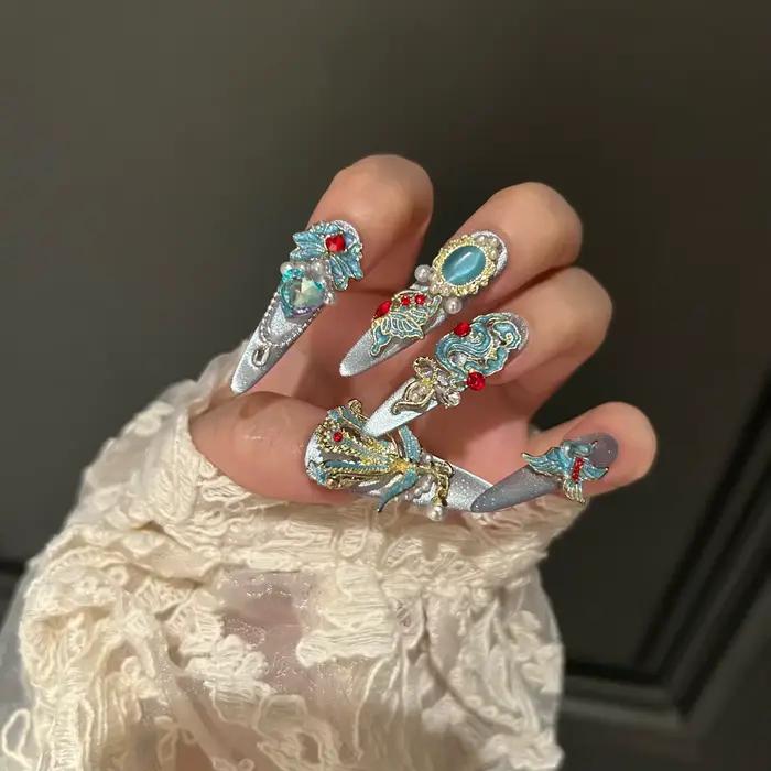 Baroque - Style presse - sur les ongles avec strass perles accessoires en métal, matériau ABS de haute qualité, design exagéré pour