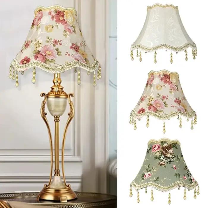 Table chambre décoration E27