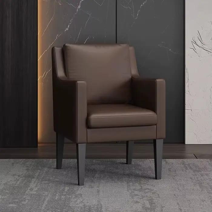 Chaise de bureau en cuir