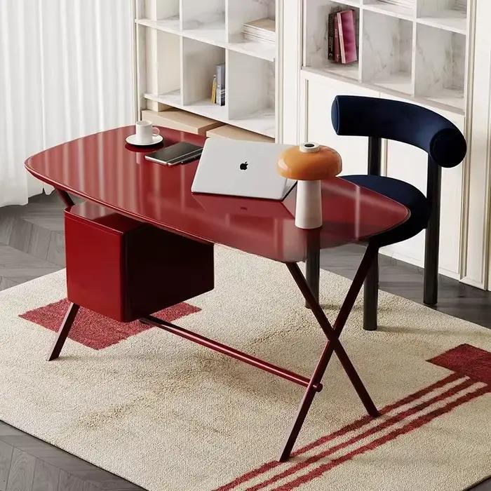Bureau de travail moderne et minimaliste avec rangement
