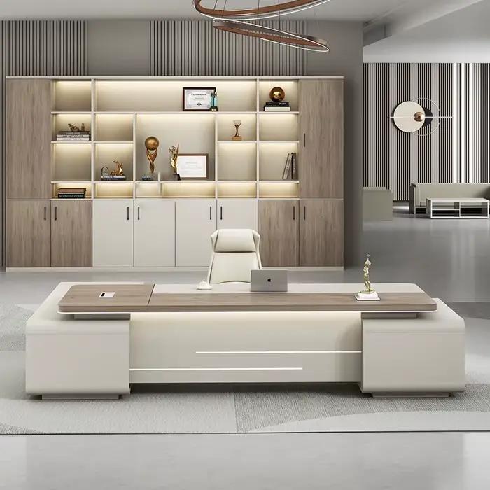 Bureau d'ordinateur de luxe