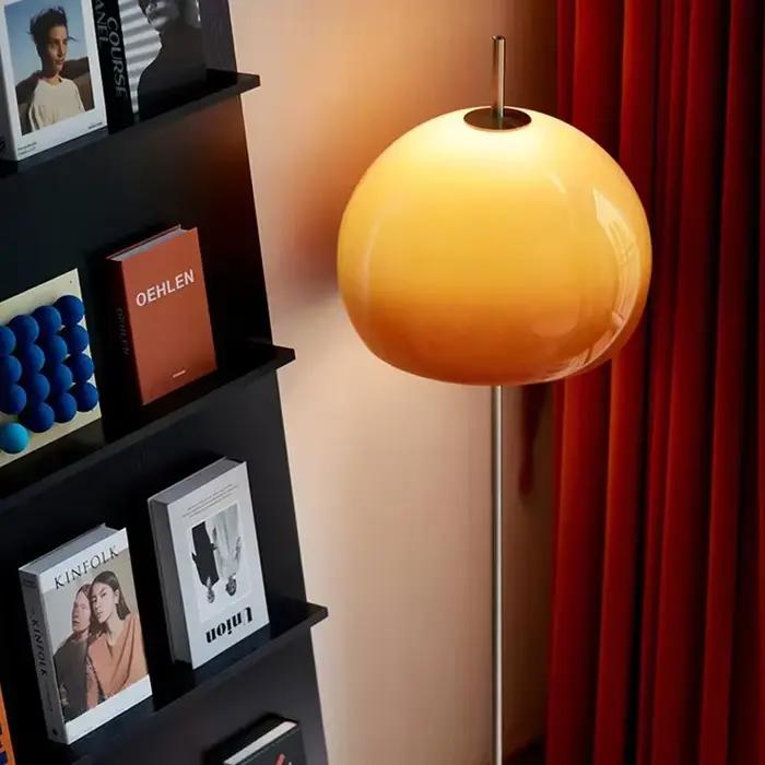 Lampe sur pied en verre Bauhaus vintage pour salon
