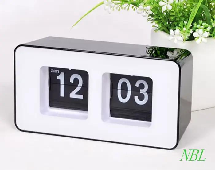 Horloge de bureau numérique à rabat automatique