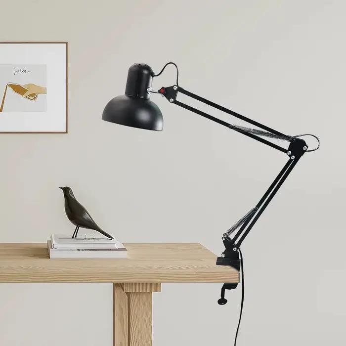 Lampe de bureau multi-articulée avec pince métallique