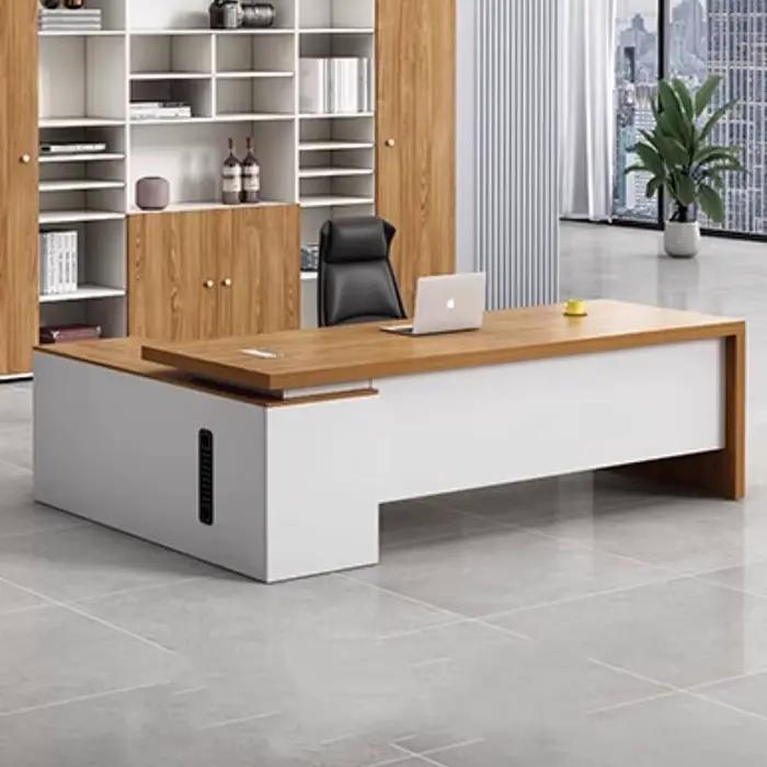Bureau d'ordinateur moderne et créatif de style chinois