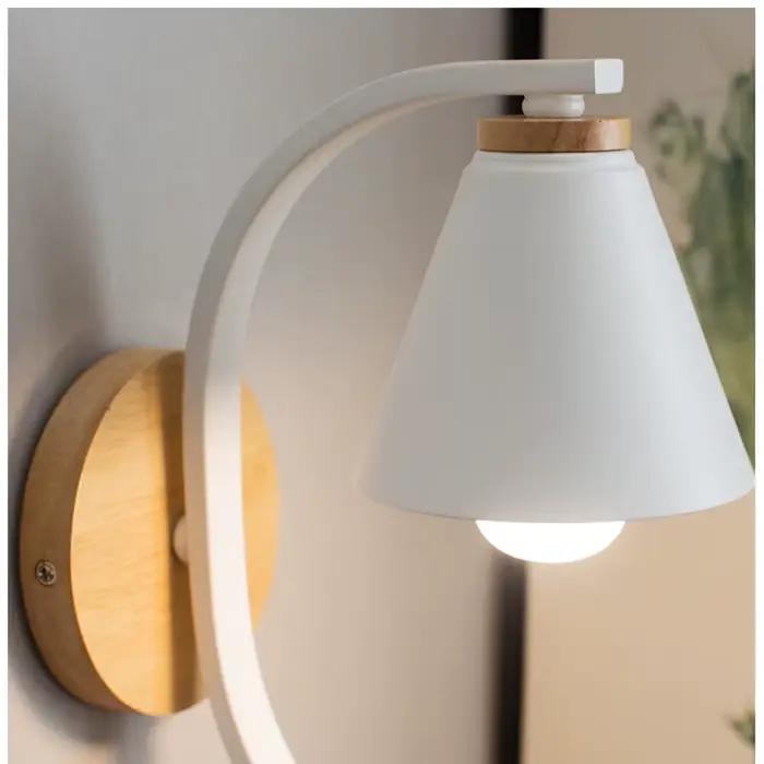 Applique murale moderne en bois