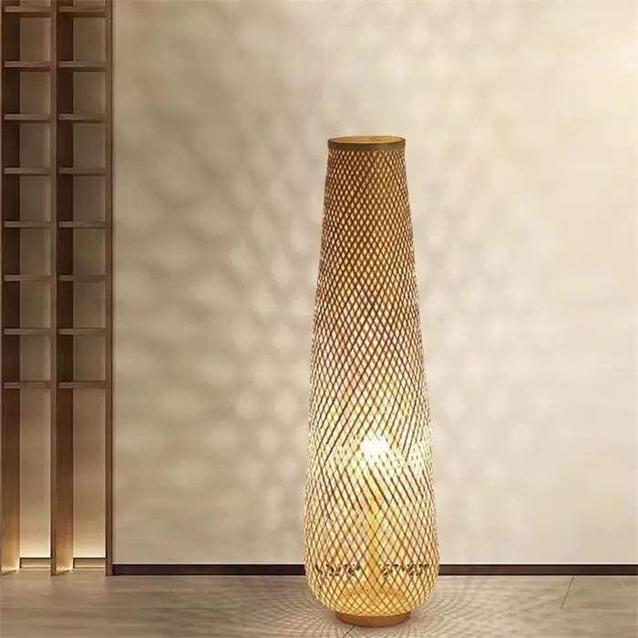 Lampadaire en rotin japonais rétro Wabi-sabi lampe à LED verticale étude décorative salon chambre café lampes de table de chevet