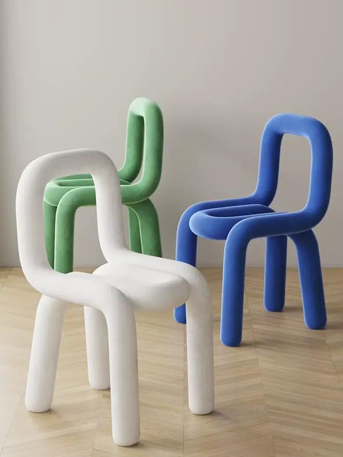 Tabouret de maquillage INS Klein moderne avec dossier pour femme pour espace de vanity élégant à offrir occassions spéciales chaise de salle à manger