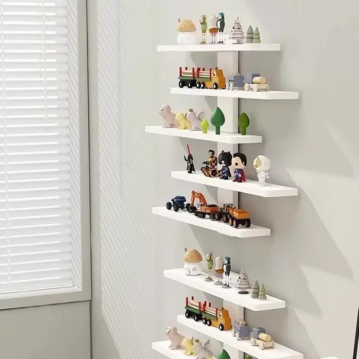 Étagère murale pour la présentation de figurines