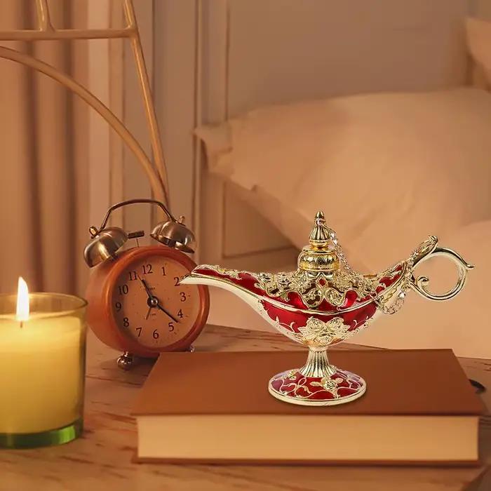 Lampe Aladdin en métal incurvé