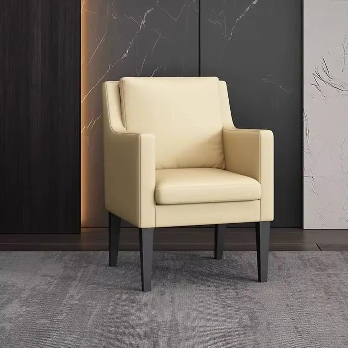Chaise de bureau en cuir