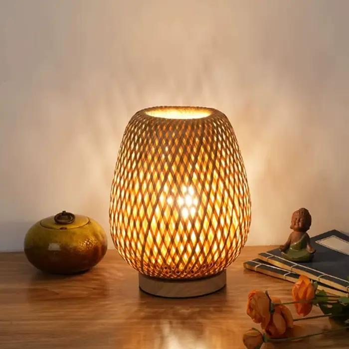 Petite lampe tissée en bambou