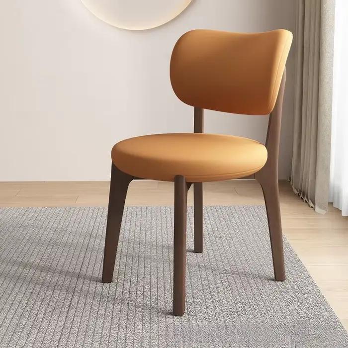 Chaises de salle à manger modernes et minimalistes en bois massif, chaises d'hôtel de restaurant domestique, chaises à dossier rembourrées et chaises en corne de mouton