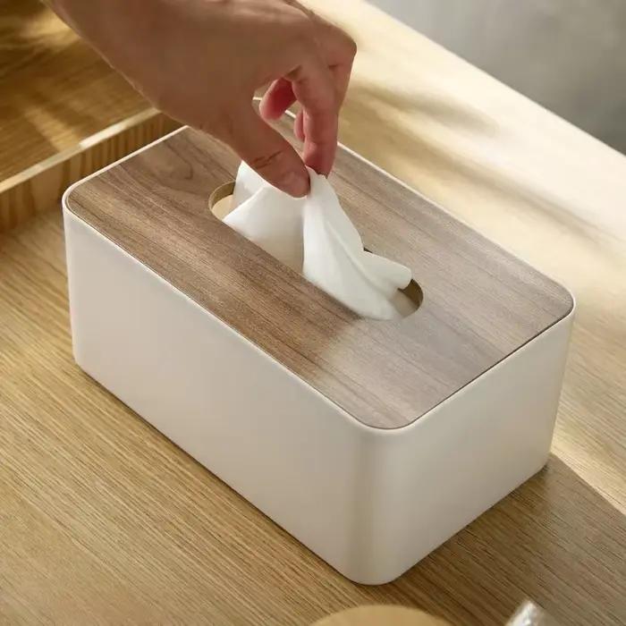 Boîte à mouchoirs en bois texturé