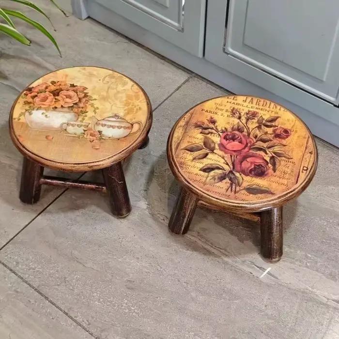 Petit tabouret de ménage