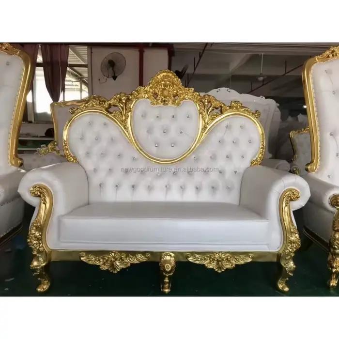 Chaise royale capitonnée en bois