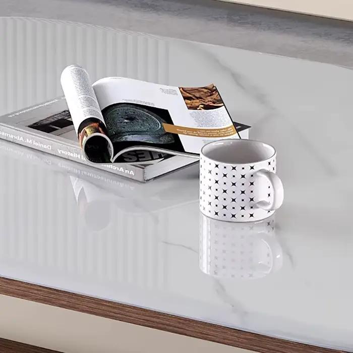 Table basse en pierre polie et design créatif pour salon élégant et moderne à offrir pour occasions spéciales
