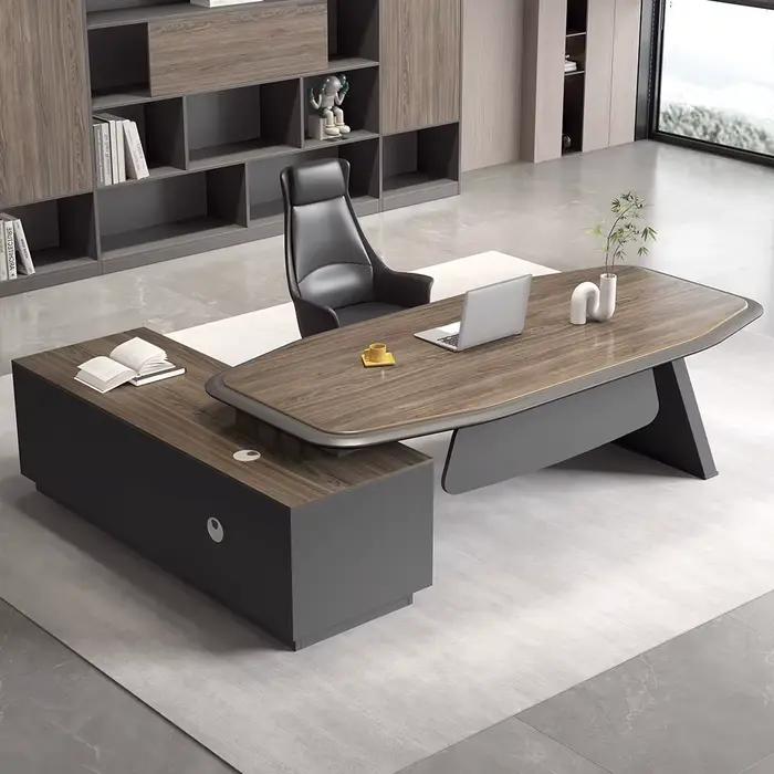 Bureau de bureau en bois élégant et moderne