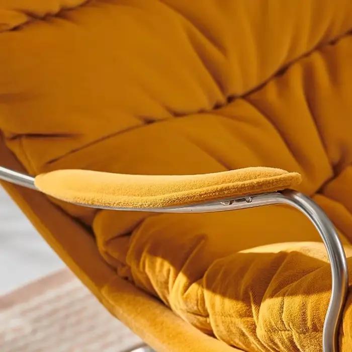 Chaise de salon en bois et métal rembourrée élégante et personnalisable pour adultes occasions spéciales et décoration de maison
