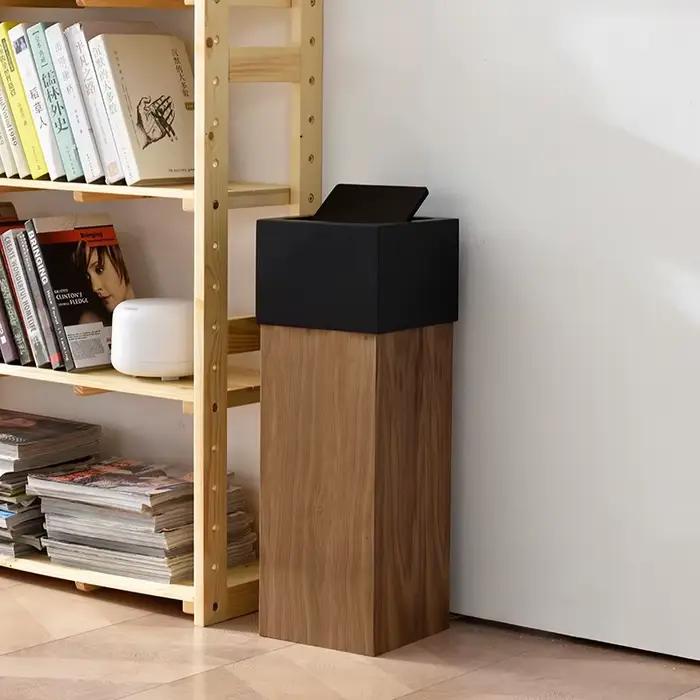 Poubelle en bois de style minimaliste