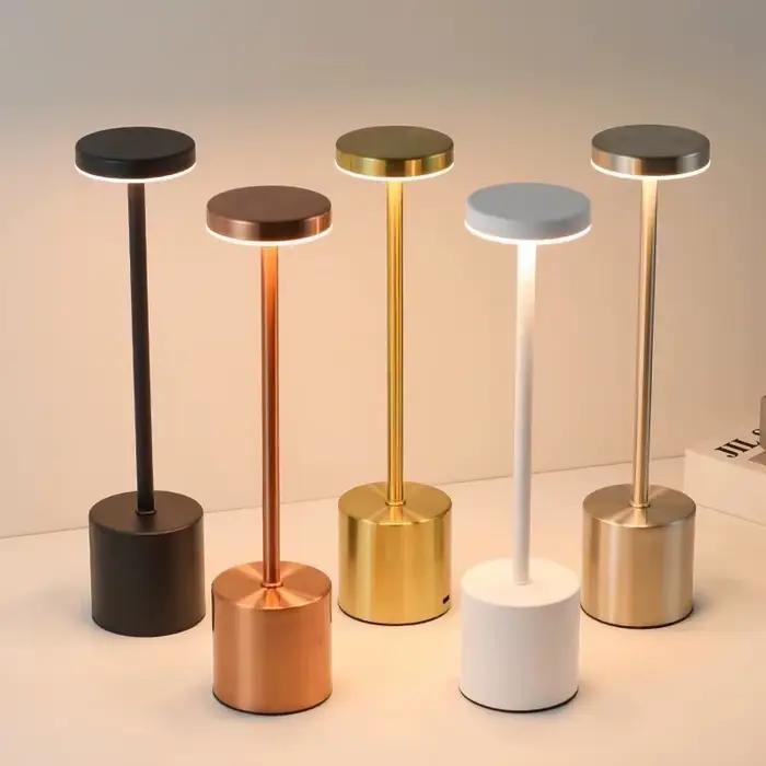 Lampe de bureau LED rechargeable avec abat-jour personnalisable en acrylique pour une ambiance douce et moderne chambre à coucher bureau maison