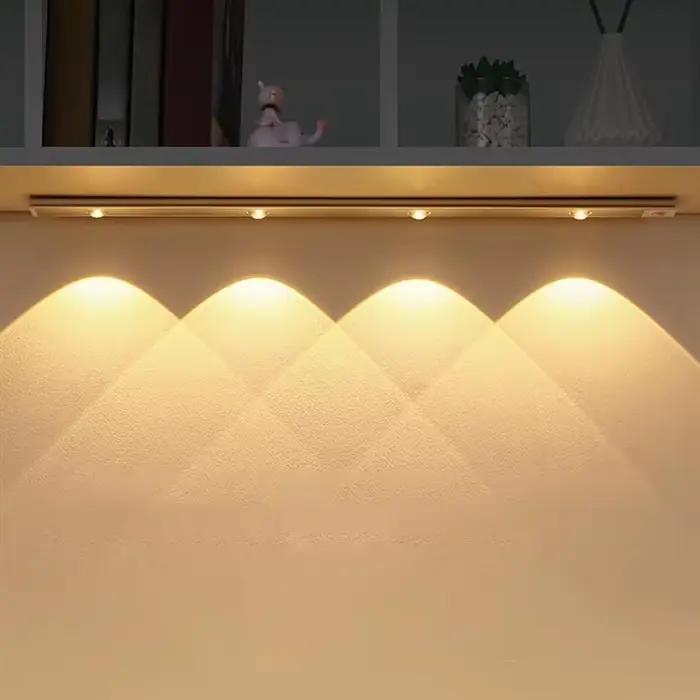 Lumière LED avec capteur de mouvement pour sous-meuble
