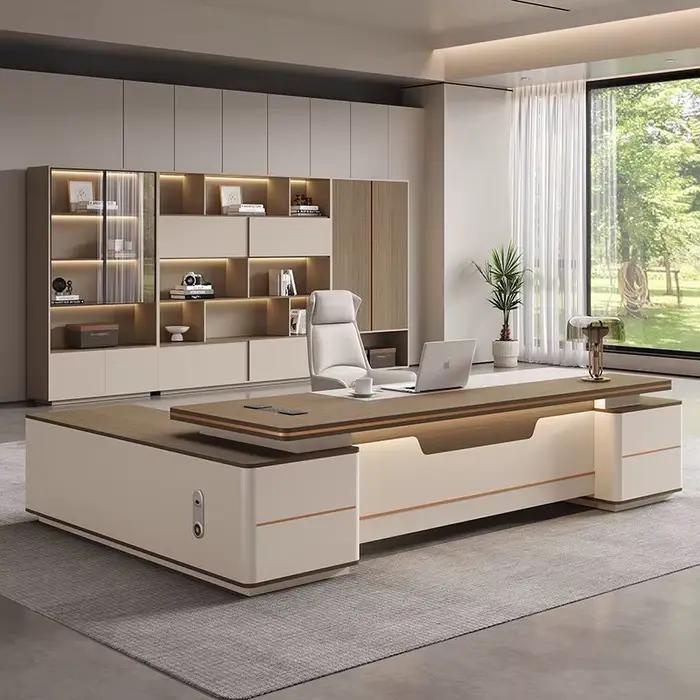 Bureau de travail esthétique et créatif